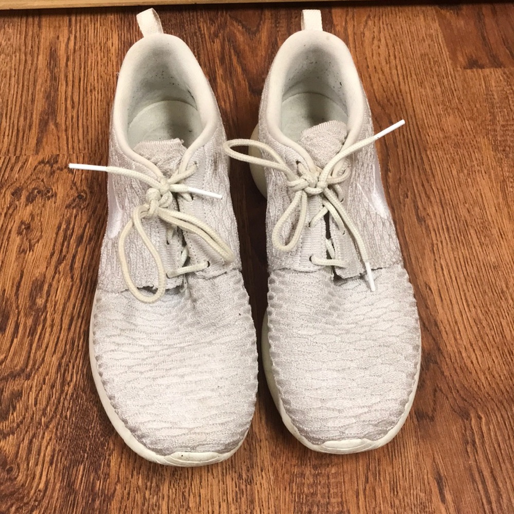 Nike Roches - Picture 2 of 4